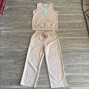 Women's Beige Sleeveless Top and Pants Set